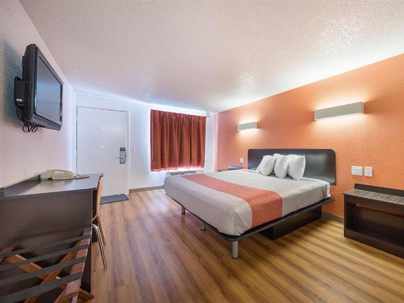Motel 6-Hamburg, Ny Экстерьер фото