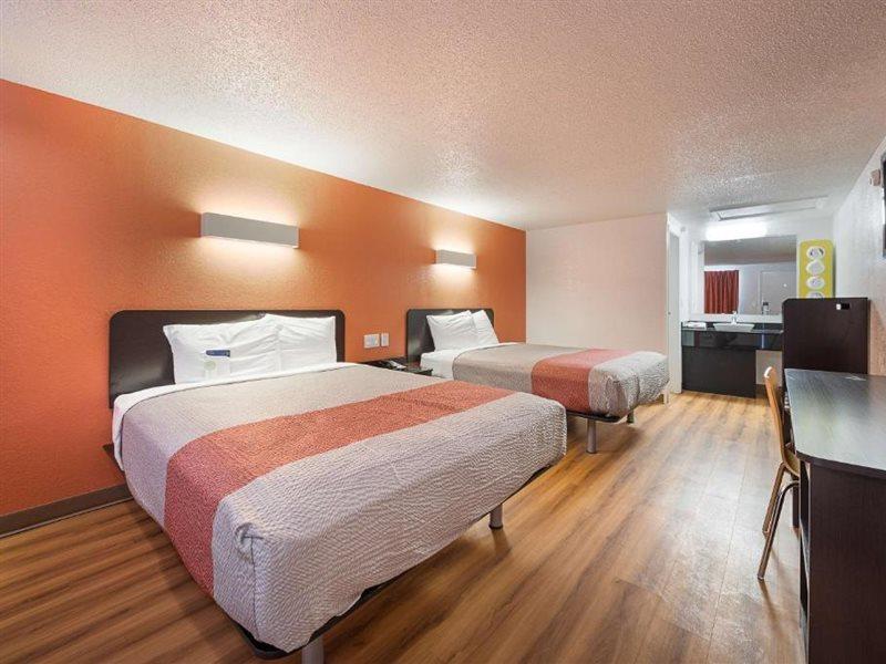 Motel 6-Hamburg, Ny Экстерьер фото