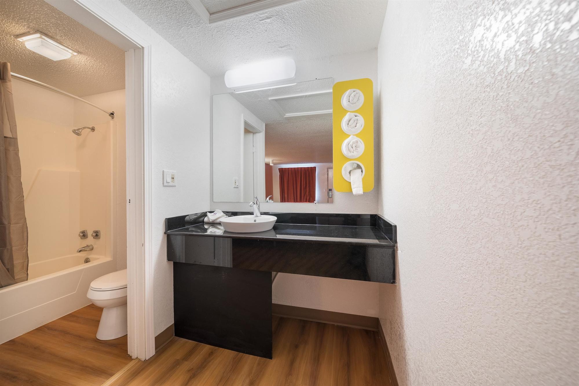 Motel 6-Hamburg, Ny Экстерьер фото