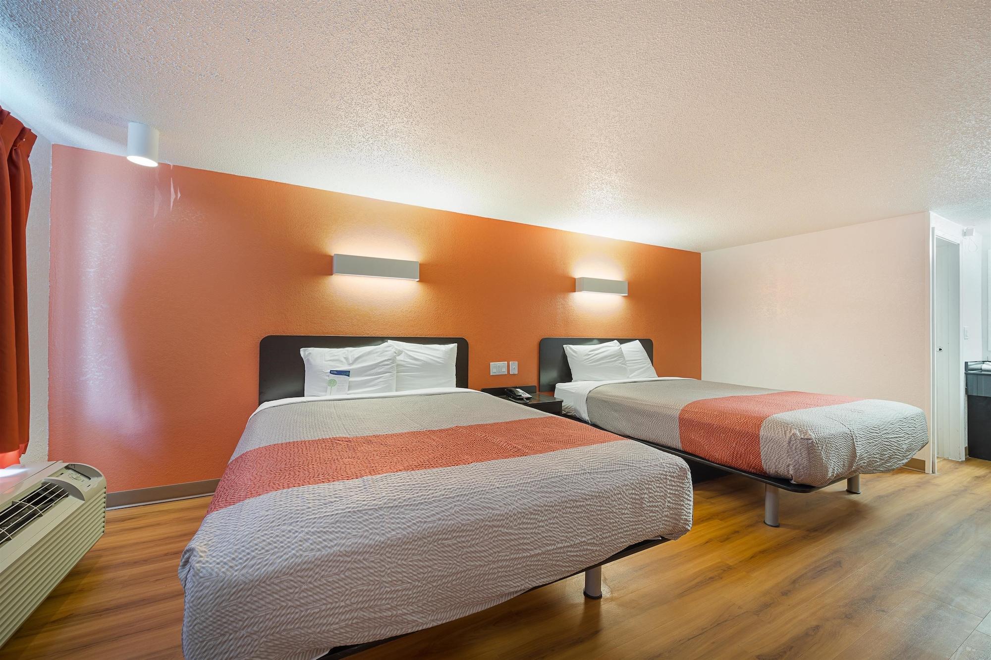 Motel 6-Hamburg, Ny Экстерьер фото