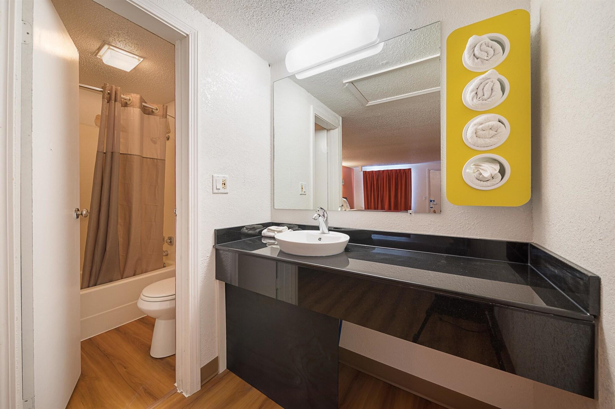 Motel 6-Hamburg, Ny Экстерьер фото