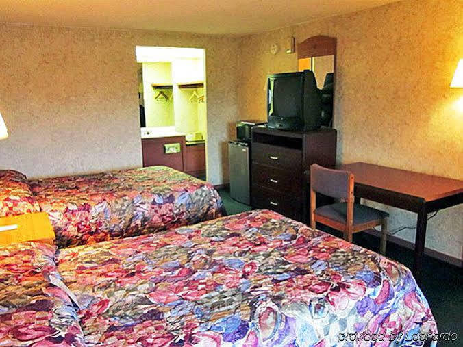 Motel 6-Hamburg, Ny Экстерьер фото