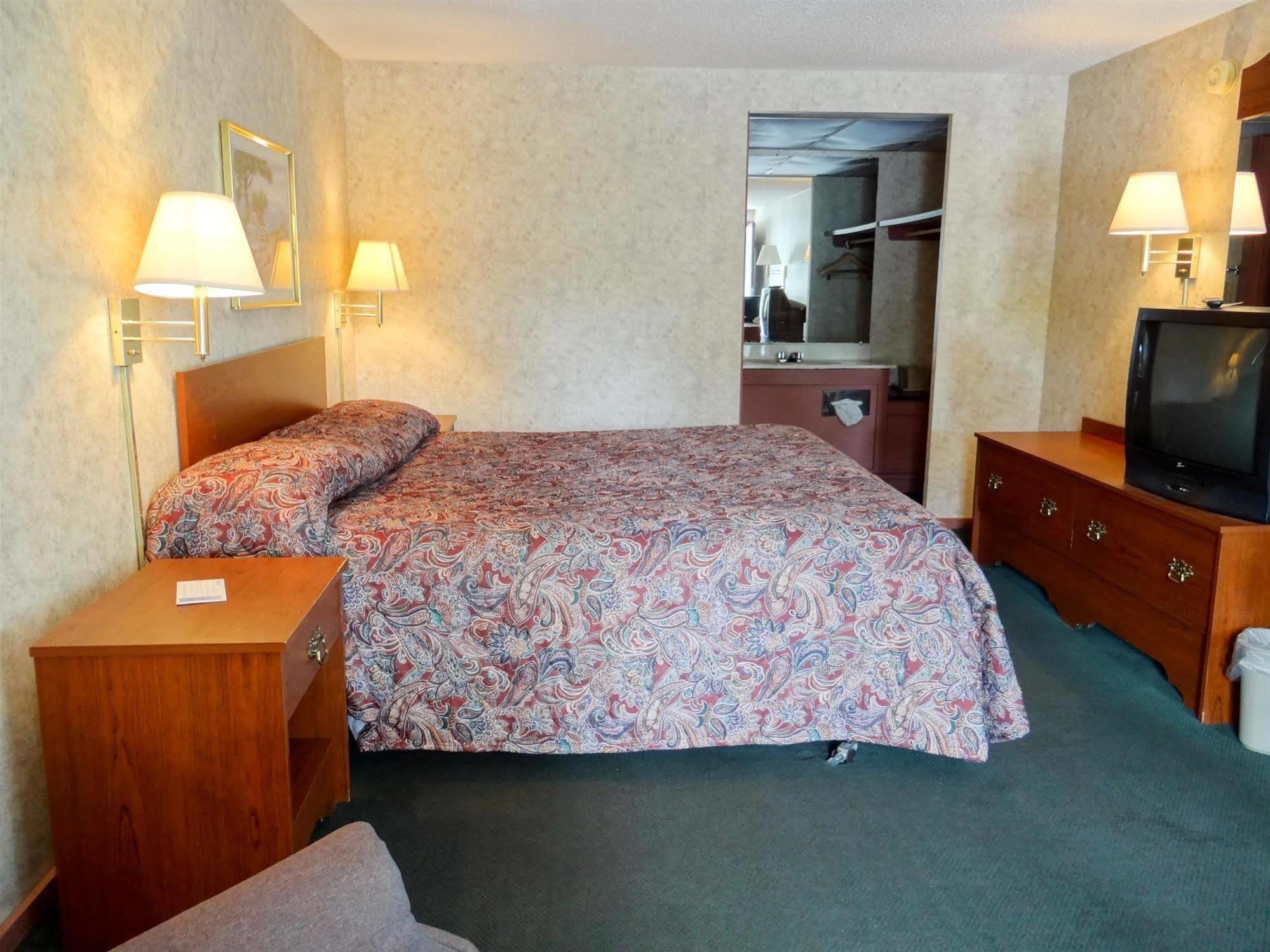 Motel 6-Hamburg, Ny Экстерьер фото
