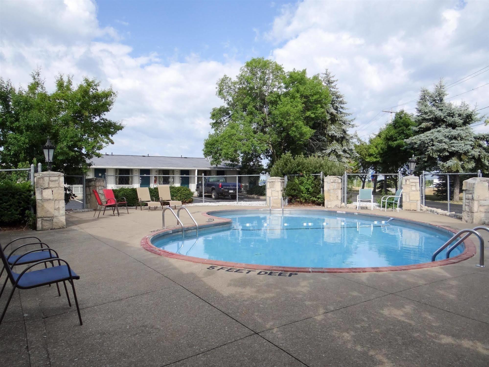 Motel 6-Hamburg, Ny Экстерьер фото